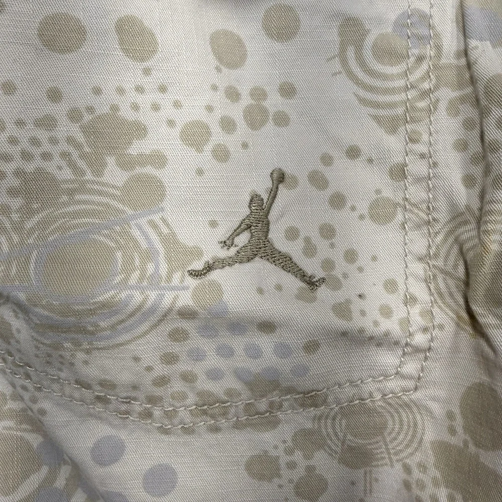 Jordan Cargo Shorts Beige Abstract Print Baggy Size 38R